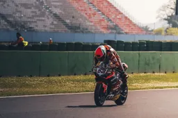 La rinascita di Davide Stirpe nel CIV Supersport firmata Michele Pirro