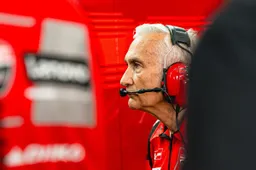 MotoGP, Davide Tardozzi avverte: "Non fate stupidaggini"