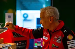 MotoGP, Davide Tardozzi: "Pecco deve togliersi la scimmia dalla spalla"