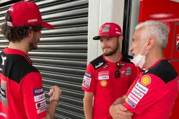 MotoGP, Tardozzi suona la carica: pronostico vincente su Pecco Bagnaia