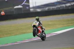 MotoGP Jerez Prove 2: Crutchlow il migliore del venerdì, cade Marquez