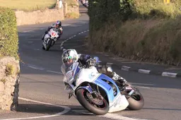 Southern 100: Dean Harrison in trionfo, Conor Cummins in Ospedale