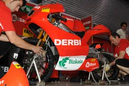125cc: persistono i problemi tecnici al box Derbi