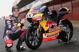 125cc: svelata la livrea della Derbi di Marc Marquez