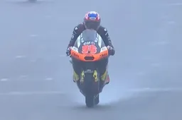 Moto2 Sachsenring: ruggito Dixon in pole, Arbolino in prima fila