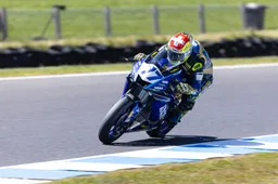 Supersport Australia: Dominique Aegerter saluta da padrone, Ducati a secco