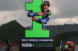 Superbike, Aegerter il conquistatore: vuole imporsi ancora