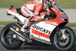 MotoGP: Ducati, ai Test di Sepang-1 la Desmosedici GP14.3
