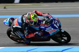 Moto3 Thailandia, Qualifiche: Marco Bezzecchi in pole position allo scadere