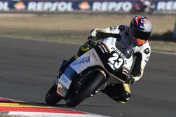 CEV Moto3 Albacete, Gara: Netto successo di Raúl Fernández, Pagliani 8°. Titolo deciso a Valencia