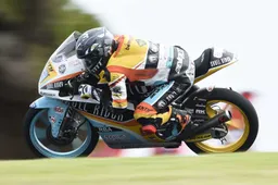 Moto3: Gabriel Rodrigo sanzionato per l'incidente con Bezzecchi