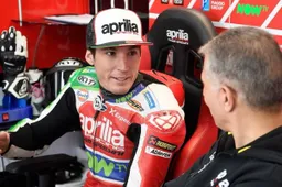 MotoGP: Aleix Espargaró out per i test a Jerez, al suo posto Bradley Smith