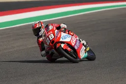 Moto3 Catalunya, Prove 1: comanda Izan Guevara, 3° Dennis Foggia