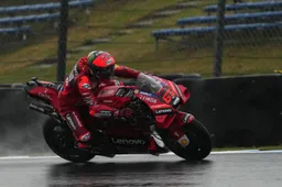 MotoGP Assen, Prove 2: Pecco Bagnaia in vetta allo scadere