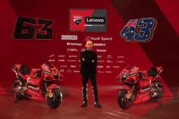 Claudio Domenicali: "Panigale V4S a caccia della MotoGP"