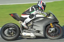 Superbike 2013: peso minimo e air restrictor, le nuove regole