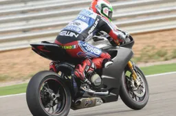 Superbike: ufficiale, Chaz Davies e Davide Giugliano con Ducati