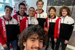MotoGP, Pecco Bagnaia & Co. in azienda: festa con i dipendenti Ducati