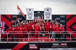 Ducati quota mille: quanta strada hai fatto, nostra bellezza in Rosso