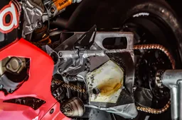 Ducati Superbike, nuovo forcellone? Si, no, forse