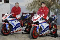 Superbike: presentato il team Ducati Althea Racing 2010