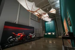 Non solo gare: Ducati protagonista anche nel mondo dell’arte