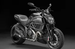 Ducati Diavel 2015