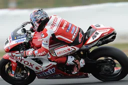 Superbike: Ducati lascia per la stagione 2011 il campionato