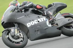 Ducati, ultimi test 2012 a Jerez con Dovizioso, Hayden, Iannone...