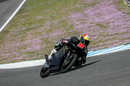 Moto3, Test Jerez: Infortunio al piede per Jaume Masiá
