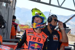 MXGP, Tony Cairoli cade sul fieno turco