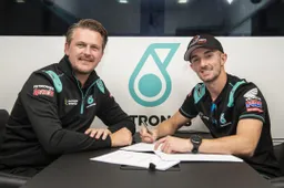 Moto3: John McPhee rinnova con Petronas per il 2020