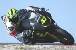 Superstock 1000: omologata la Ducati 1199 Panigale R