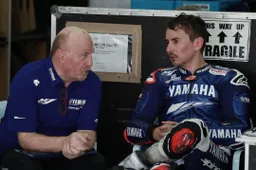 MotoGP, Quartararo e Rossi: "Lorenzo non gira? Chiedete a Yamaha"