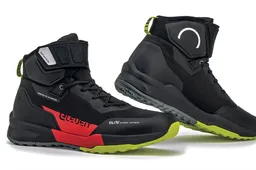 Scarpa da moto, Stratos WP di Eleveit alza l'asticella