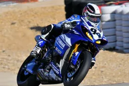 Endurance: primo test 2011 per Yamaha GMT94 a Ledenon