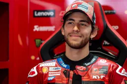 MotoGP, Enea Bastianini firma con KTM: arriva la conferma
