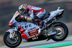 MotoGP, Bastianini frena sul bagnato: "Sembrava di essere al mare"