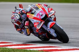 MotoGP, Bastianini tenta lo sgarro ad Espargarò: "Mi piacerebbe fuggire"