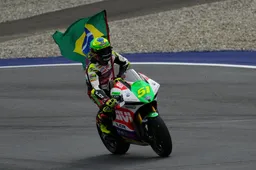 MotoE Austria, Gara 2: Granado cala il bis, il titolo si decide a Misano