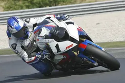 FSBK Le Vigeant Gara 2: Nigon batte Gimbert nel confronto in BMW