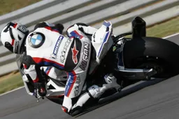 FSBK Magny Cours Gara 2: Nigon batte Gimbert, ennesima doppietta BMW