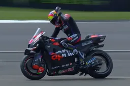 MotoGP Silverstone: Aleix Espargaro regola le Ducati, è una pole pazzesca