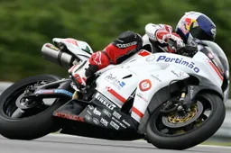 Supersport: test al Nurburgring per Eugene Laverty
