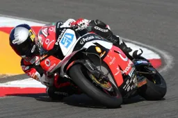 Supersport: Parkalgar Honda riconferma Laverty e Praia