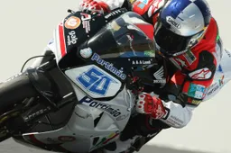 Supersport Phillip Island: bella prova di Eugene Laverty