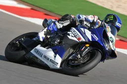 Superbike: ufficiale, Eugene Laverty con Aprilia fino al 2013