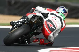 Supersport Kyalami Qualifiche 1: Laverty in pole provvisoria