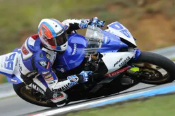 Supersport Brno Gara: Foret vince in volata, KO Crutchlow