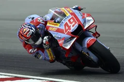 MotoGP Test Sepang, day-1: tempi e classifica provvisoria, cade Marquez